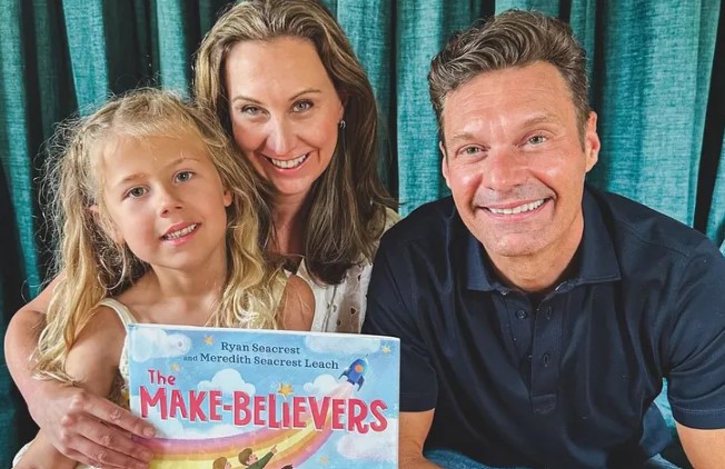 Meredith Seacrest with her brother Ryan Seacrest and daughter Flora