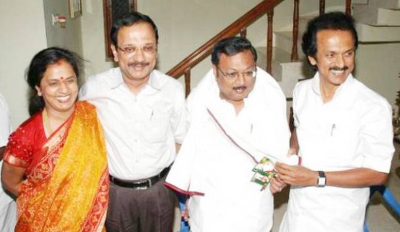 Selvi Karunanidhi with her brothers