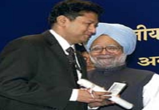 Ashok Patnaik IPS with his father-in-law Manmohan Singh