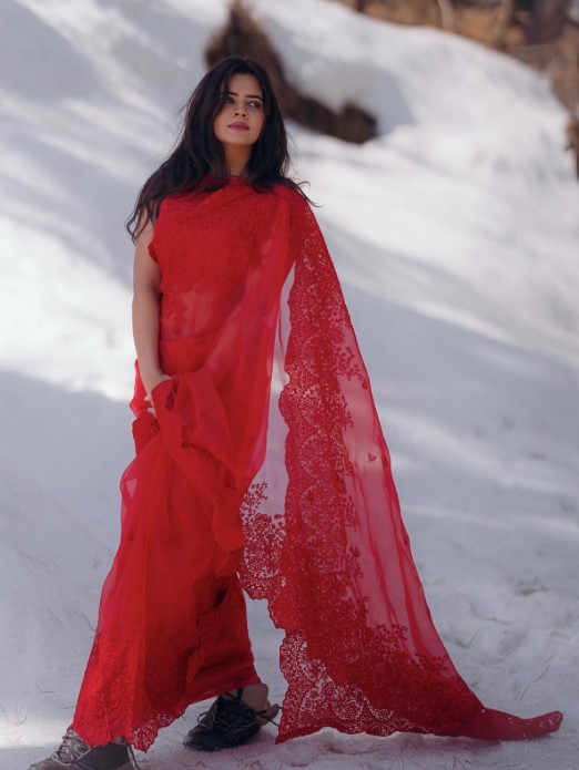 Soundariya Nanjundan height