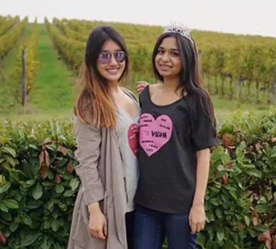 Vidhi Shanghvi with her friend