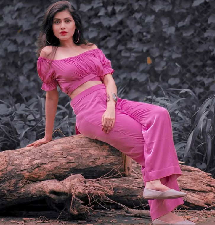 Aishwarya Raj Bhakuni net worth