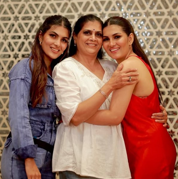 Apoorva S Rao with her mother and sister