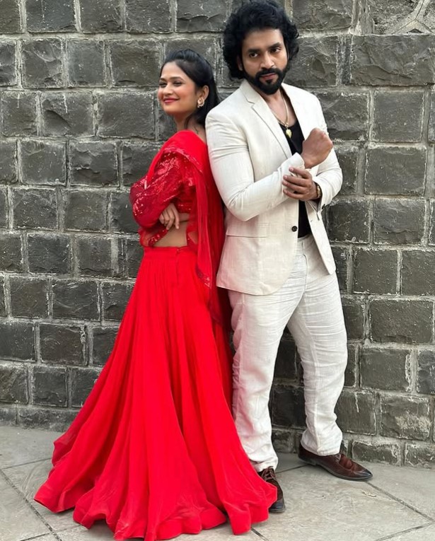Gautami Patil with her friend