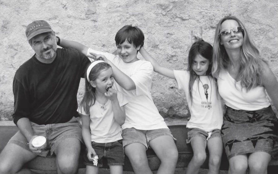 Laurene Powell Jobs with her husband Steve Jobs and kids