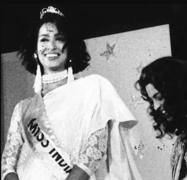 Madhu Sapre while winning the Miss India Pageant in 1992