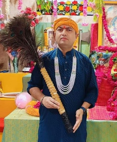 Mahant Shri Omendra Maharaj career