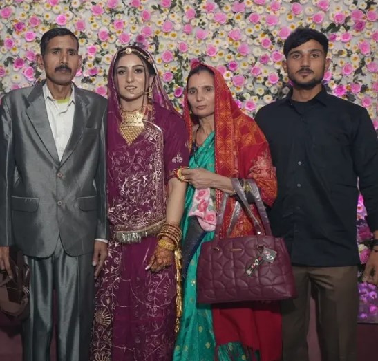 Priya Judoka with her parents and brother