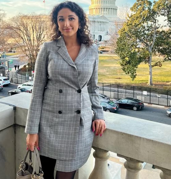 Roma Daravi net worth