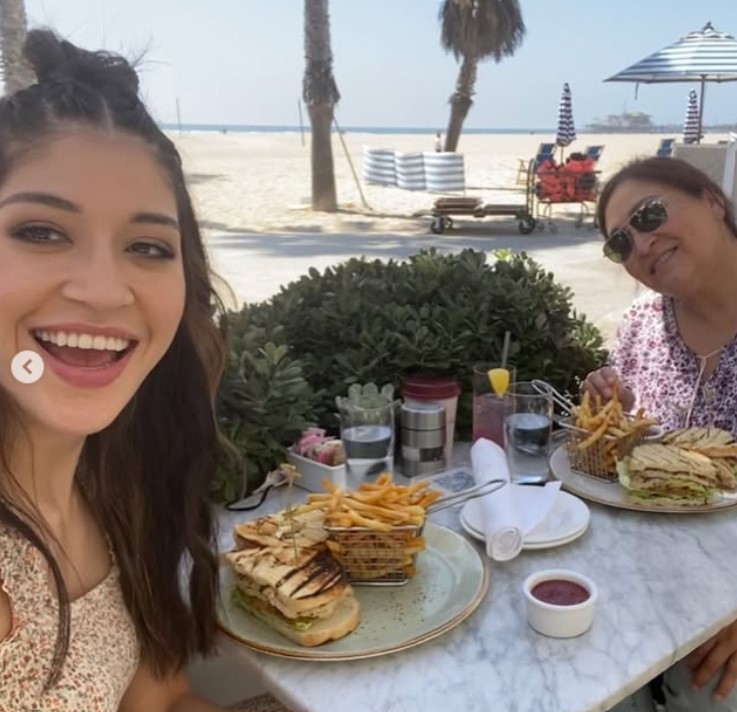 Alaqua Cox with her mother