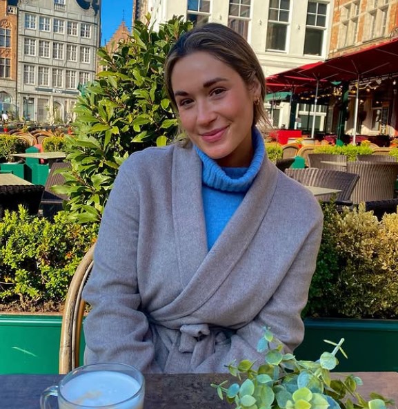 Rachel Recchia bio