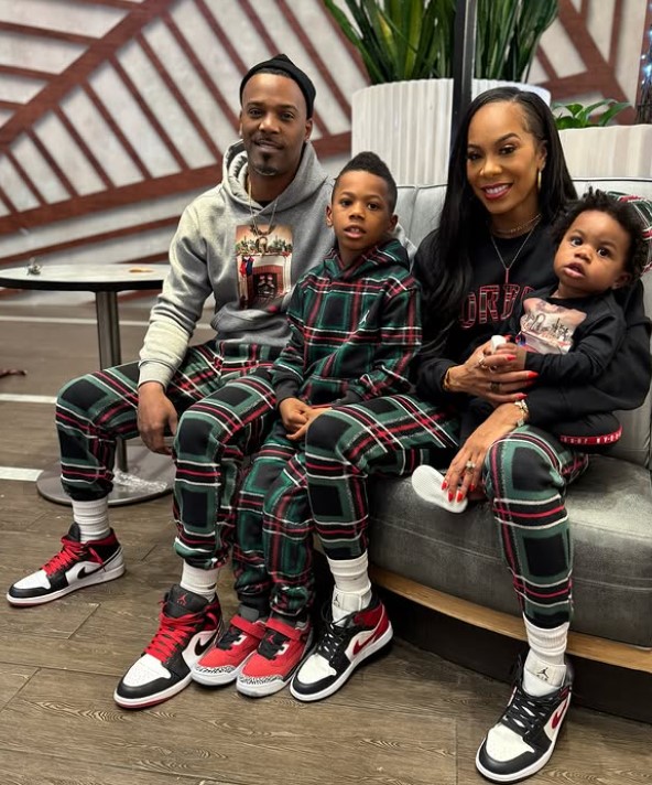 Sanya Richards-Ross with her husband and kids