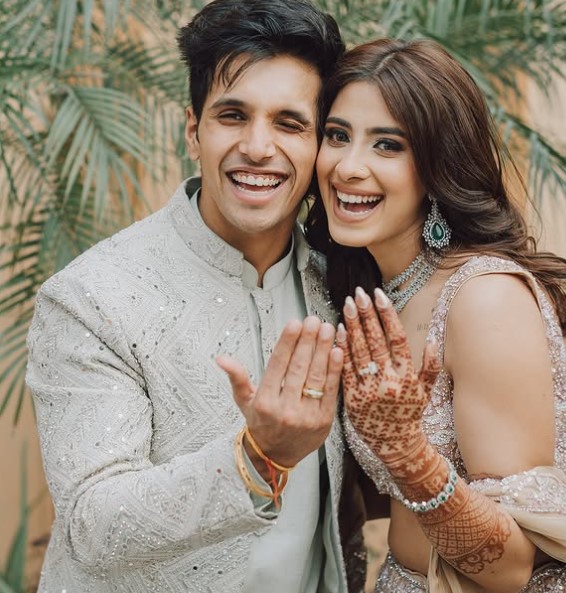 Vaibhav Mahajan with his fiancee Tanvi Bakshi