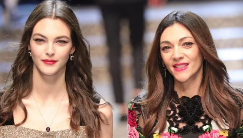 Vittoria Ceretti with her mom