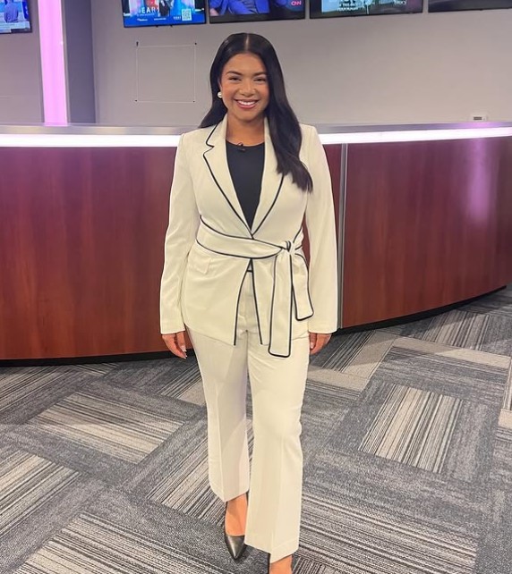 Brisa Colón height