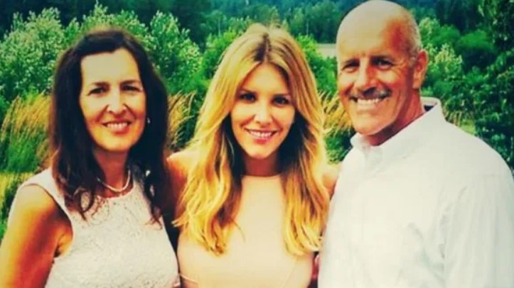 Charissa Thompson with her parents