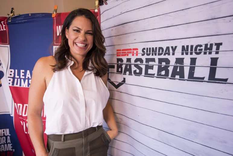 Jessica Mendoza profession