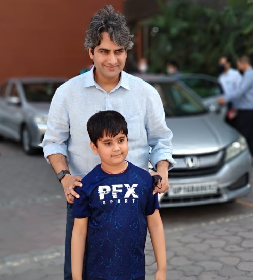 Niti Chaudhary's husband and son