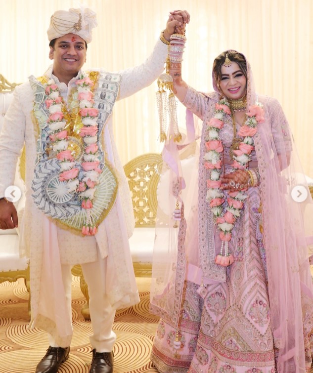 Sakshi Mandwal with her husband