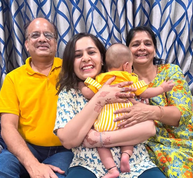 Sonal Bhutra with her parents and kid