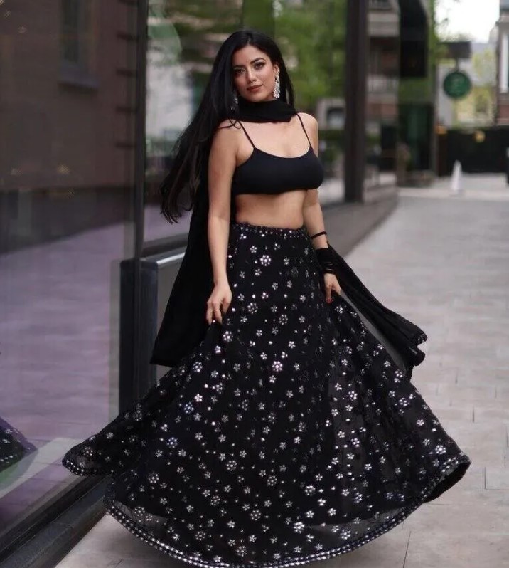 Aditi Karnawat height