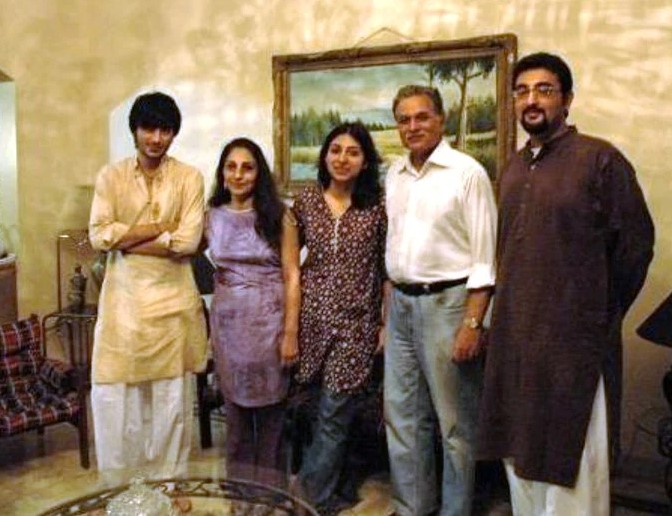 Arooj Aftab with her family