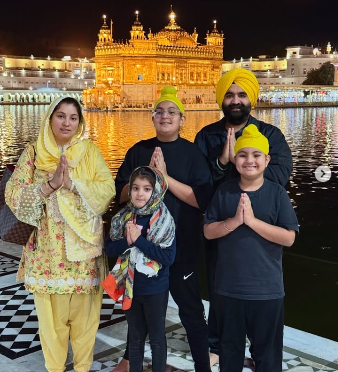 Harjinder Singh Kukreja with his wife and kids