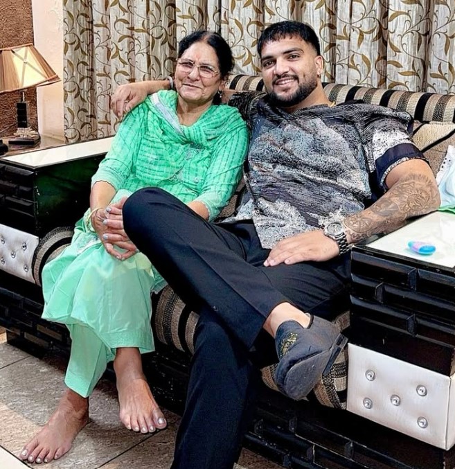 Shivjot Suchipind with his mom
