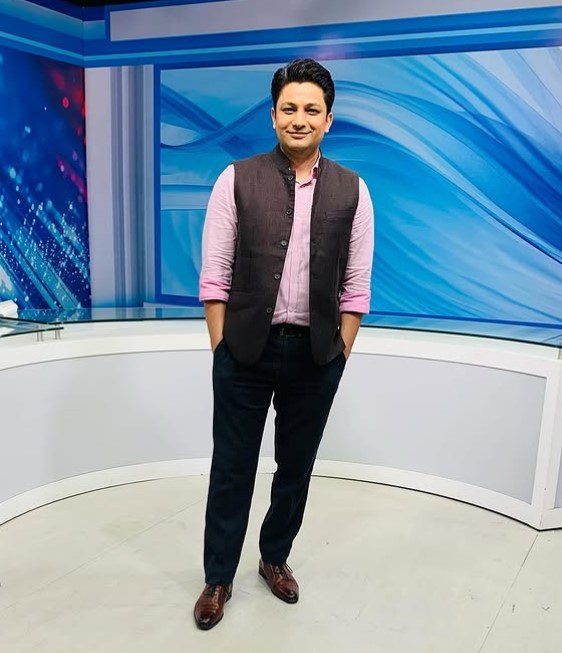 Tabish Husain height