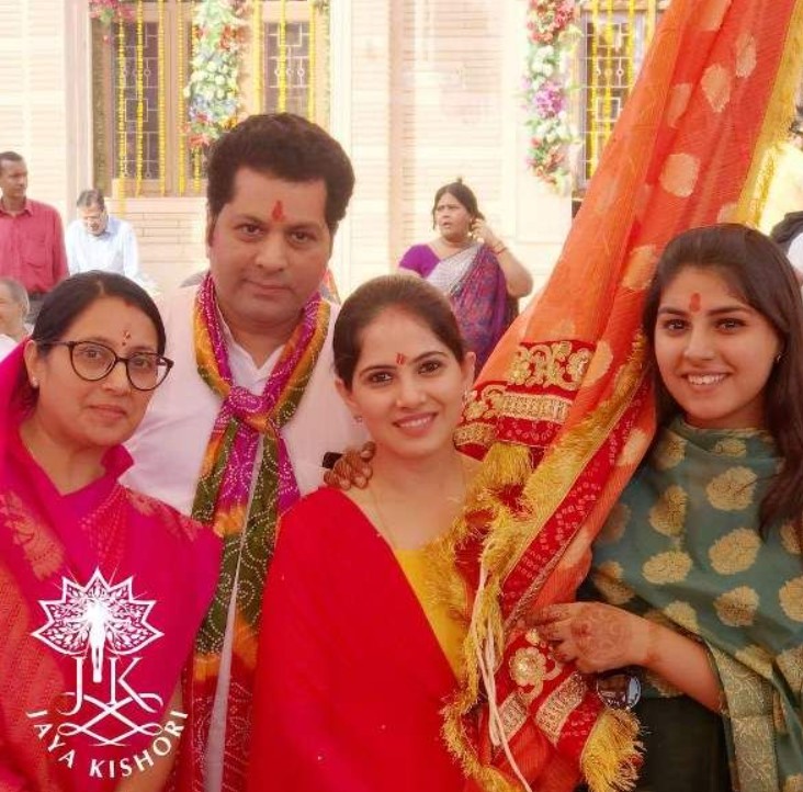 Chetna Sharma with her family