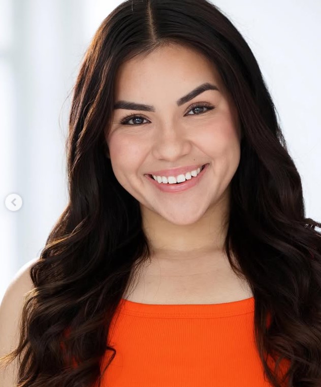 Daniela Estrada bio