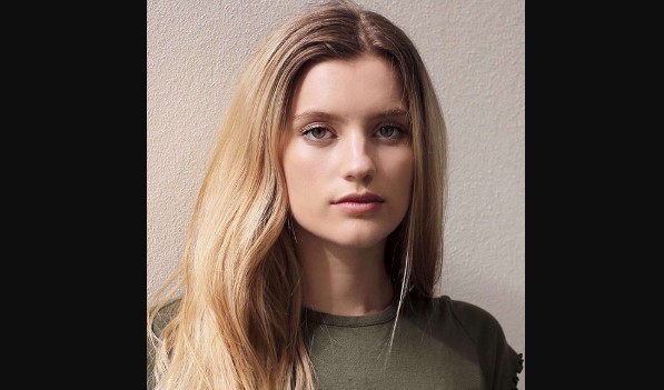 Mia Healey