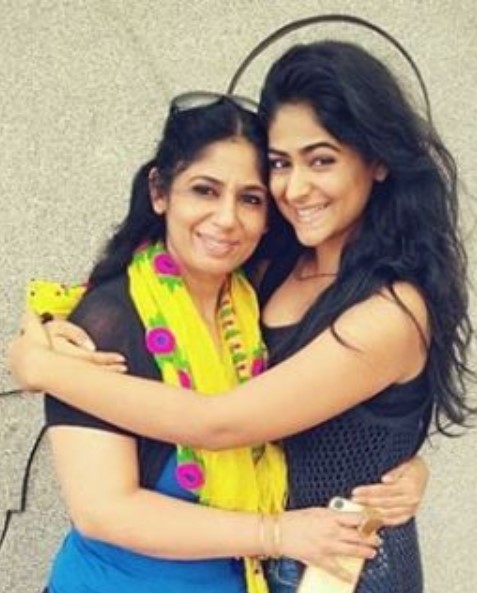 Palak Lalwani with her mother