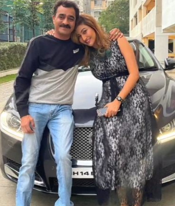 Roshni Kapoor with her brother