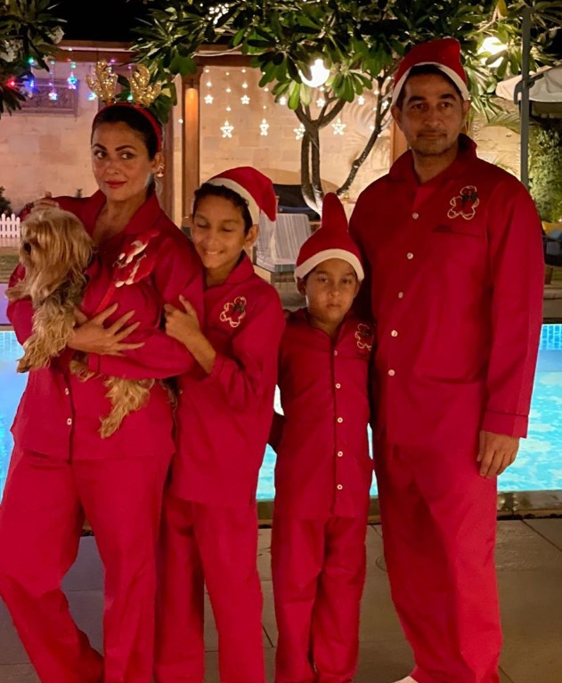 Shakeel Ladak with his wife Amrita Arora and kids