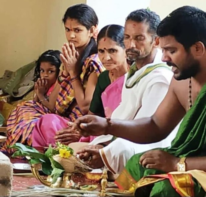 Chaitra Kundapur with her family