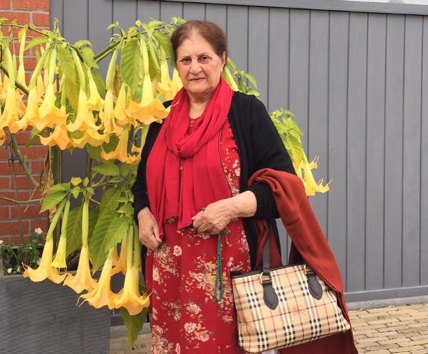 Jasmeen Manzoor's mother