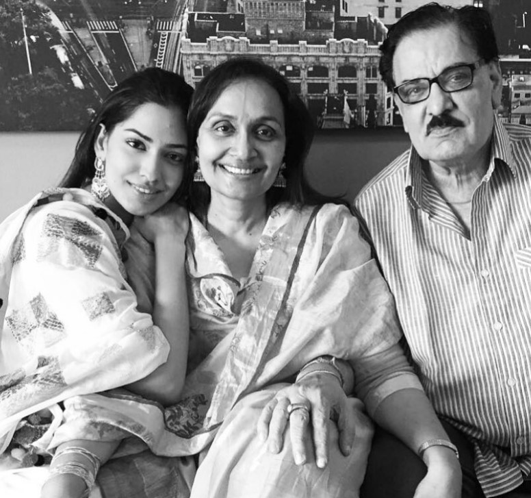 Jhataleka Malhotra with her parents