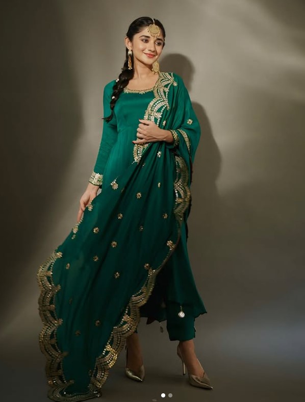 Kanika Mann height