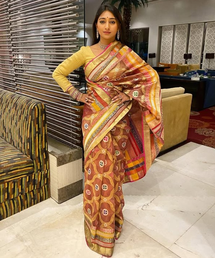 Mohena Singh height