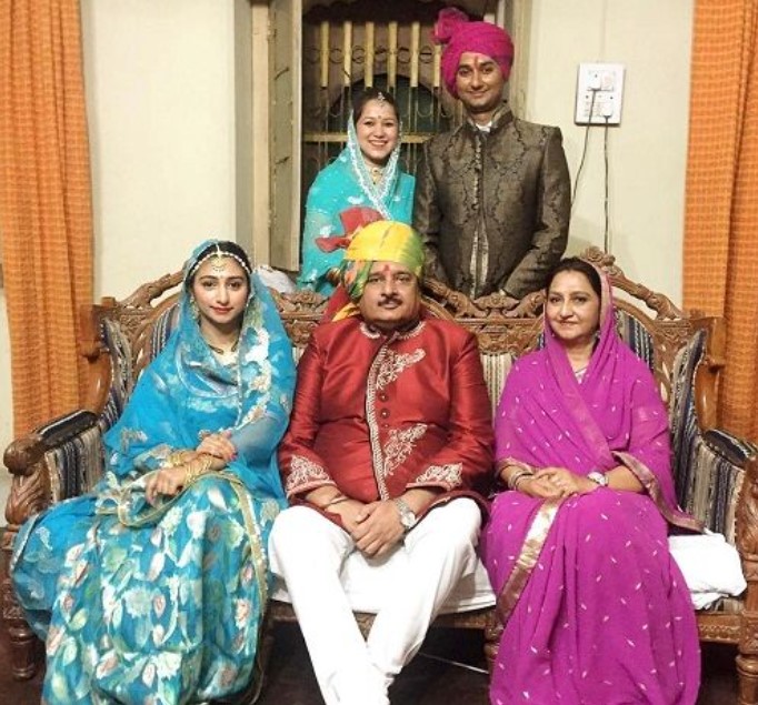 Mohena Singh with her family