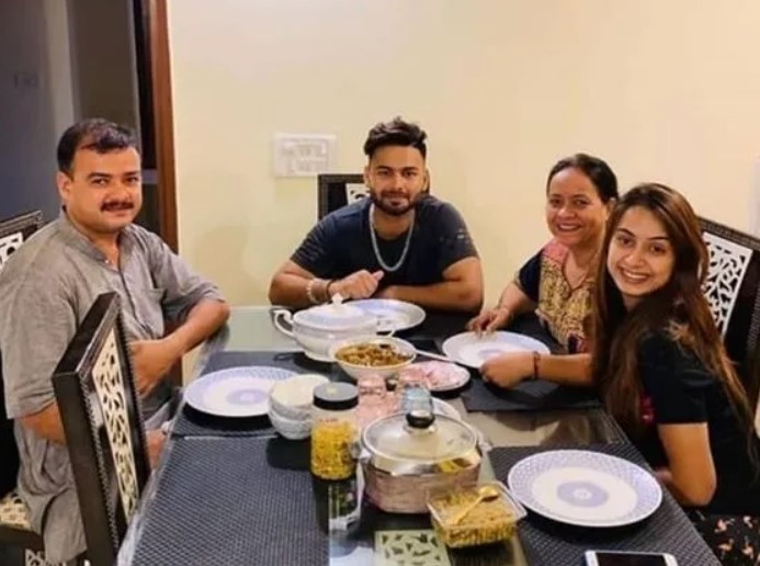 Rajender Pant's family
