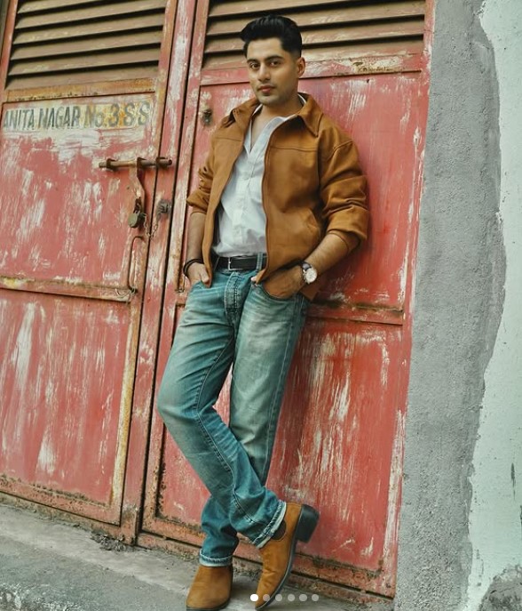 Tanish Neeraj height