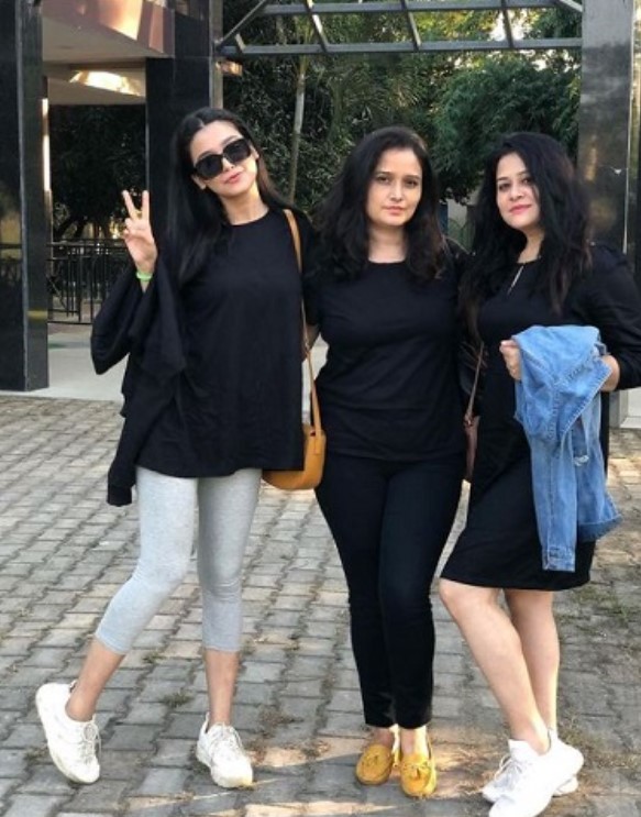 Triveni Barman with her sisters