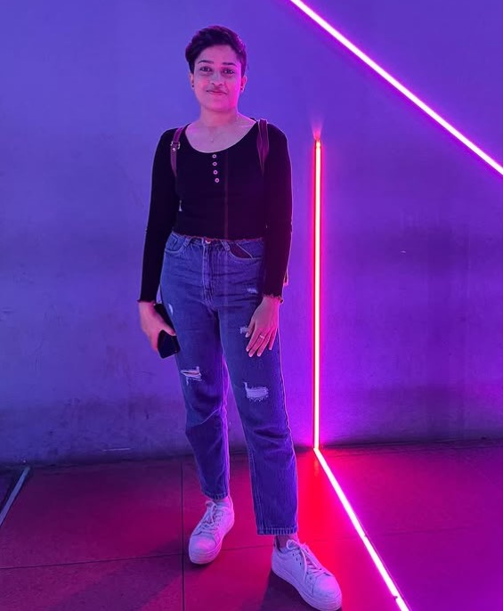 Adhila Nasarin height