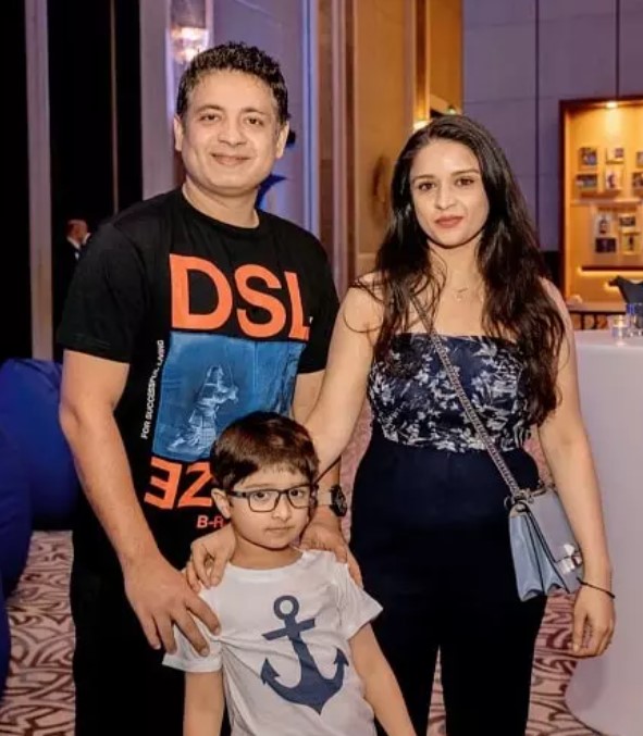 Anubhuti Chauhan with her family