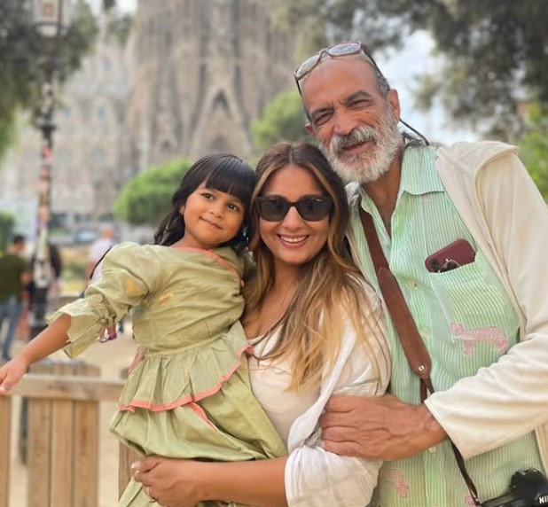 Bhavna Ruparel with her husband and daughter