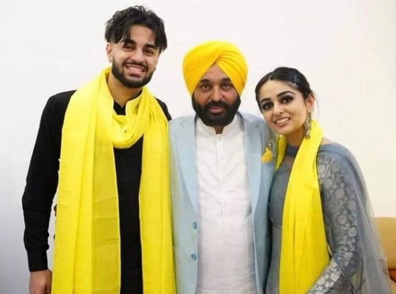 Dilshan Mann with his father and sister