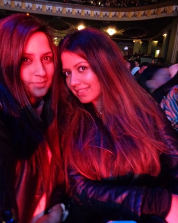 Jasmine Masih in a music concert