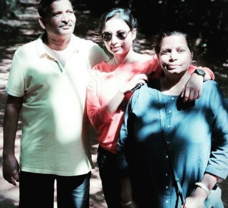 Reecha Sinha with her parents
